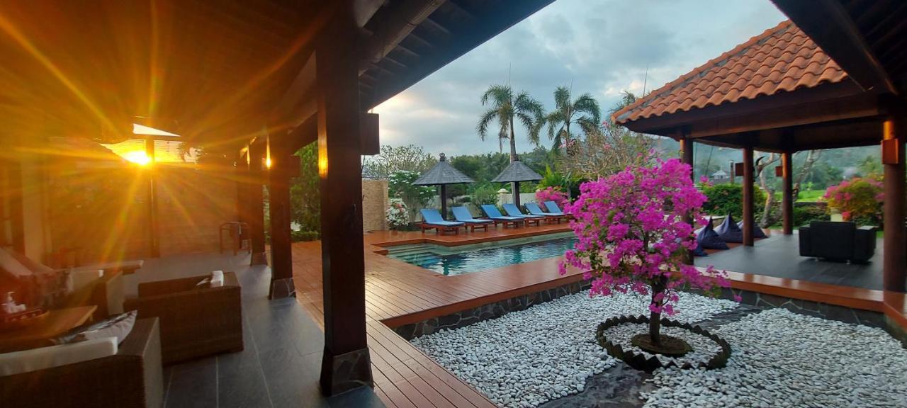 Bale Solah Lombok Holiday Resort Senggigi Kültér fotó